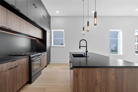 Tiny photo for 1030 W 24th Street #C, Houston, TX 77008 (MLS # 16916143)