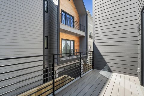 Tiny photo for 1030 W 24th Street #C, Houston, TX 77008 (MLS # 16916143)