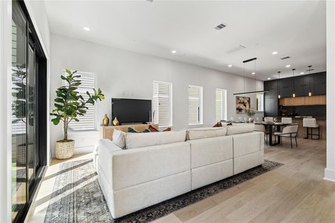 Tiny photo for 1030 W 24th Street #C, Houston, TX 77008 (MLS # 16916143)