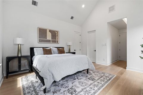 Tiny photo for 1030 W 24th Street #C, Houston, TX 77008 (MLS # 16916143)