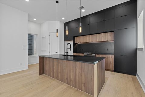 Tiny photo for 1030 W 24th Street #C, Houston, TX 77008 (MLS # 16916143)