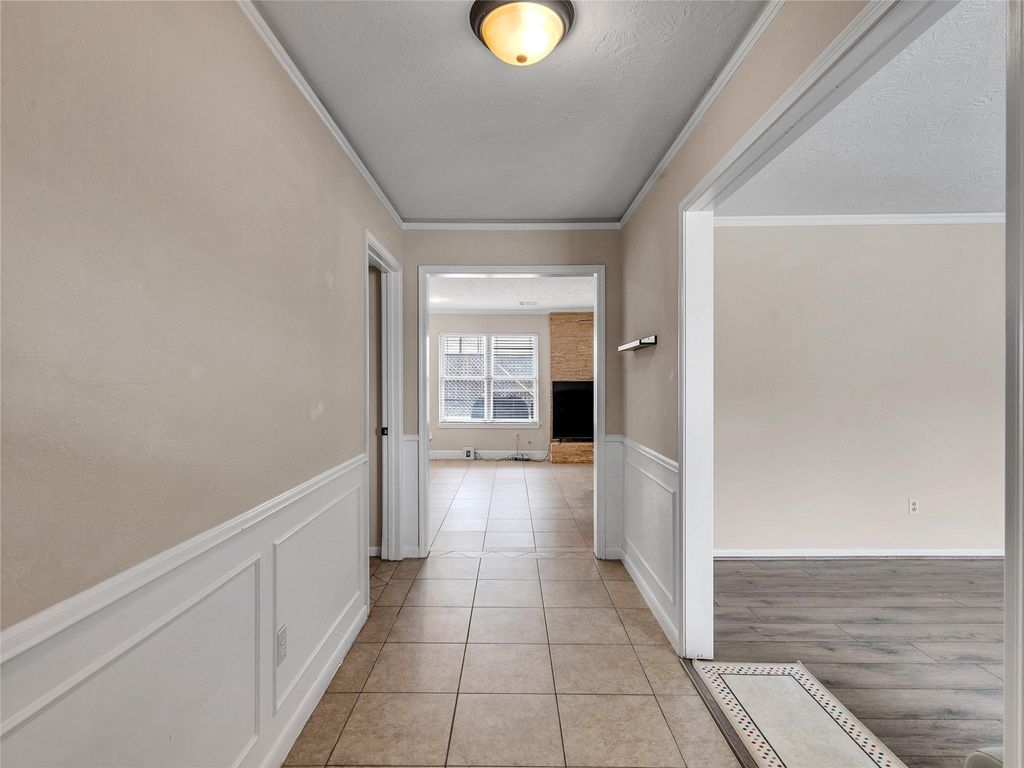 Photo of 2635 Talina Way, Houston, TX 77080 (MLS # 55048227)