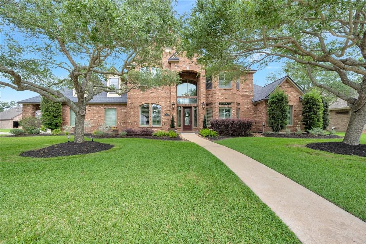51 Deerwood Court