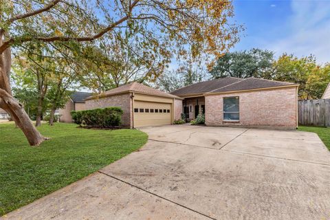 Photo of 11407 Overbrook Lane, Houston, TX 77077 (MLS # 52968699)