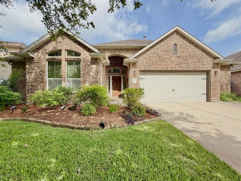 Photo of 572 Southampton Lane, League City, TX 77573 (MLS # 26592116)