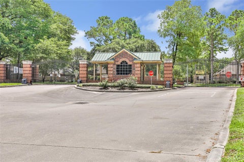 Condo For Sale - 2815 Kings Crossing Drive #219<br/> Houston, TX 77345