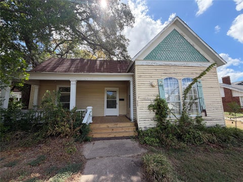 Photo of 505 W Buck Street, Caldwell, TX 77836 (MLS # 70120838)