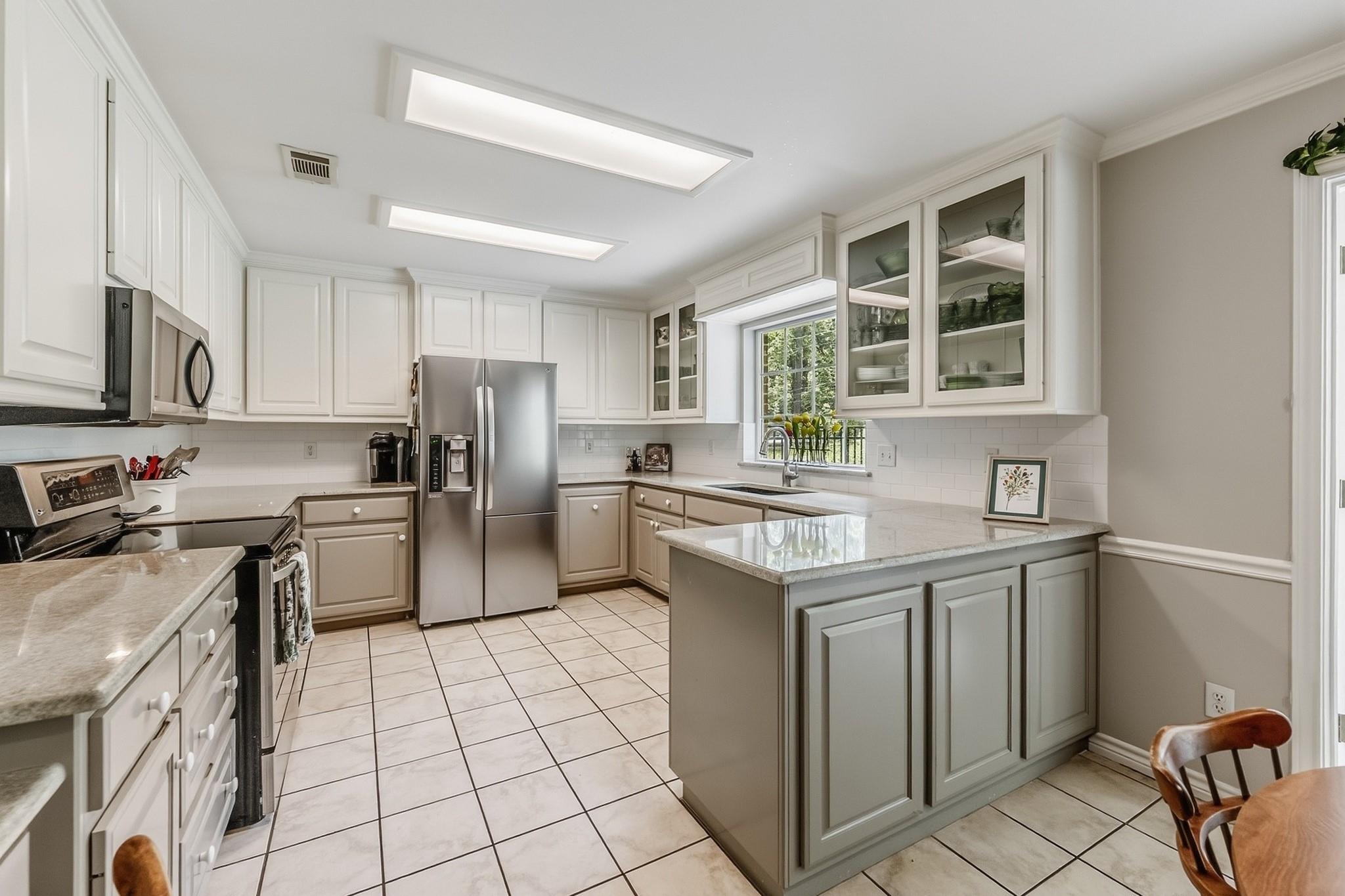 1900 Camellia Drive