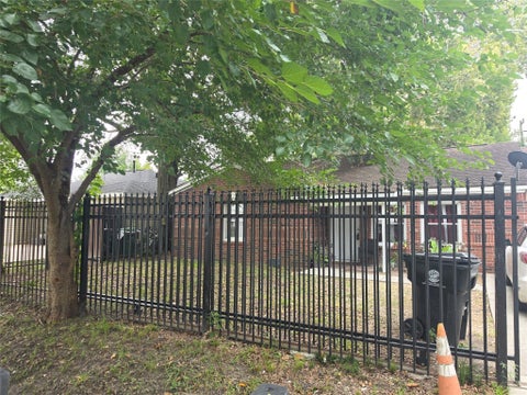 Photo of 610 John Alber Road, Houston, TX 77076 (MLS # 31490164)