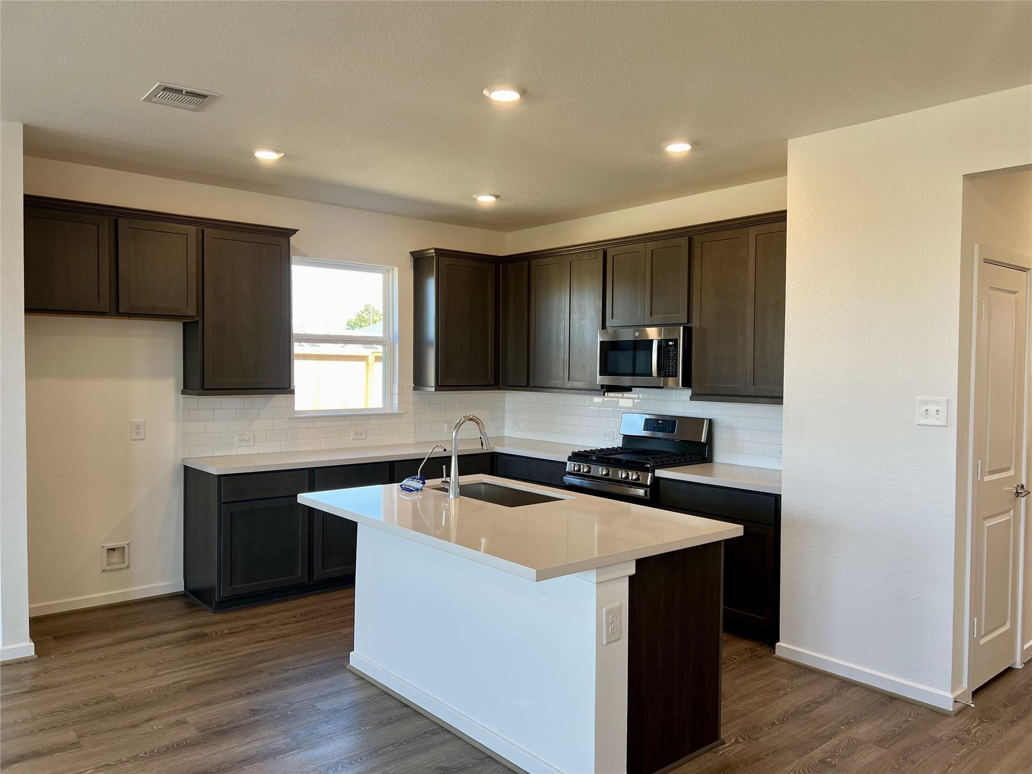 21835 Redwood Bluff Trail