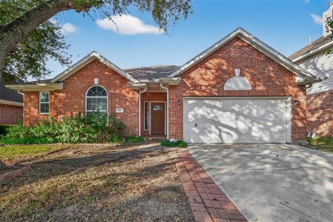 Photo of 902 Norfolk Drive, Pearland, TX 77584 (MLS # 72161782)