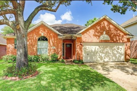 Photo of 902 Norfolk Drive, Pearland, TX 77584 (MLS # 72161782)