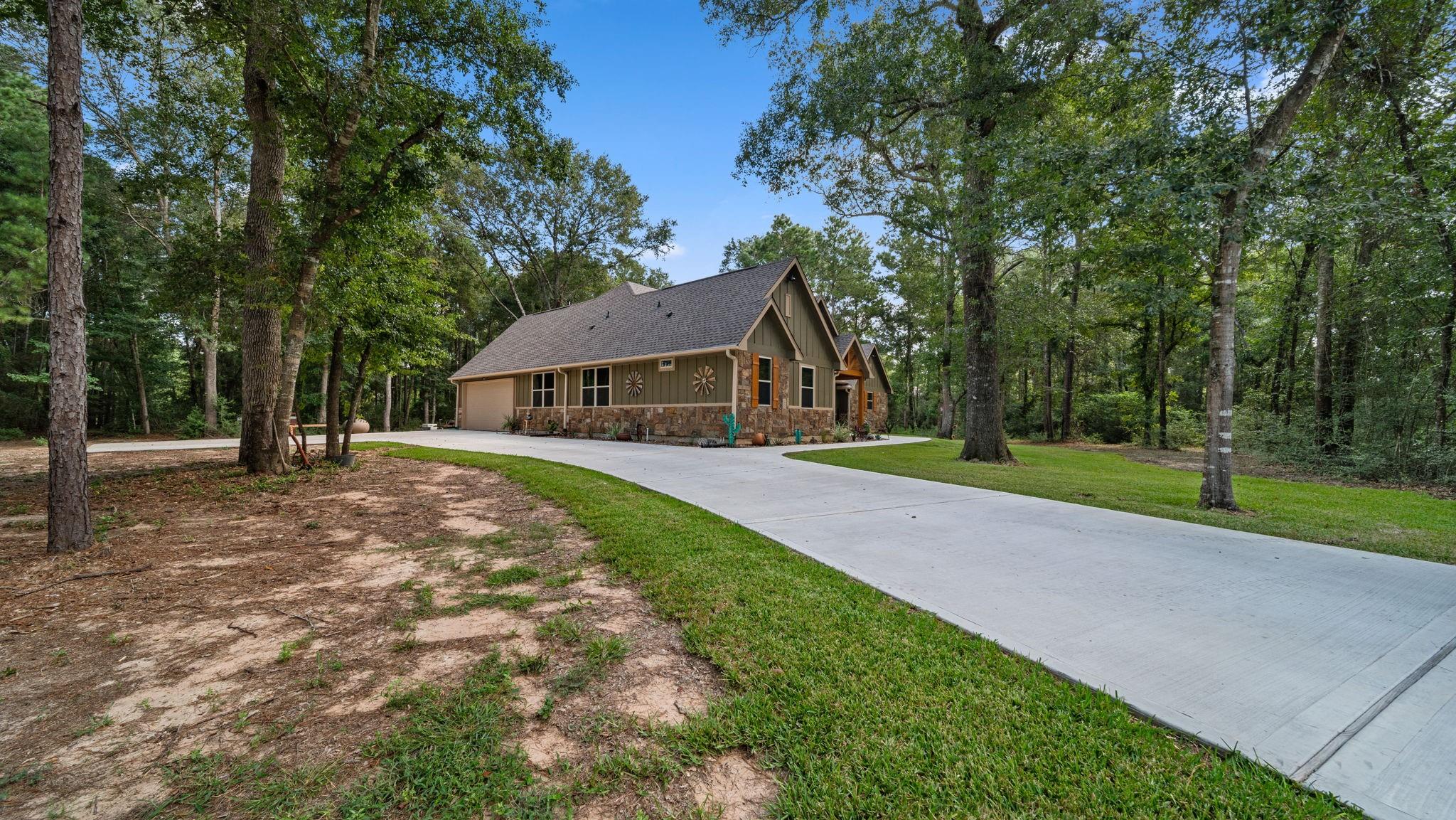 8233 Quarter Horse Lane