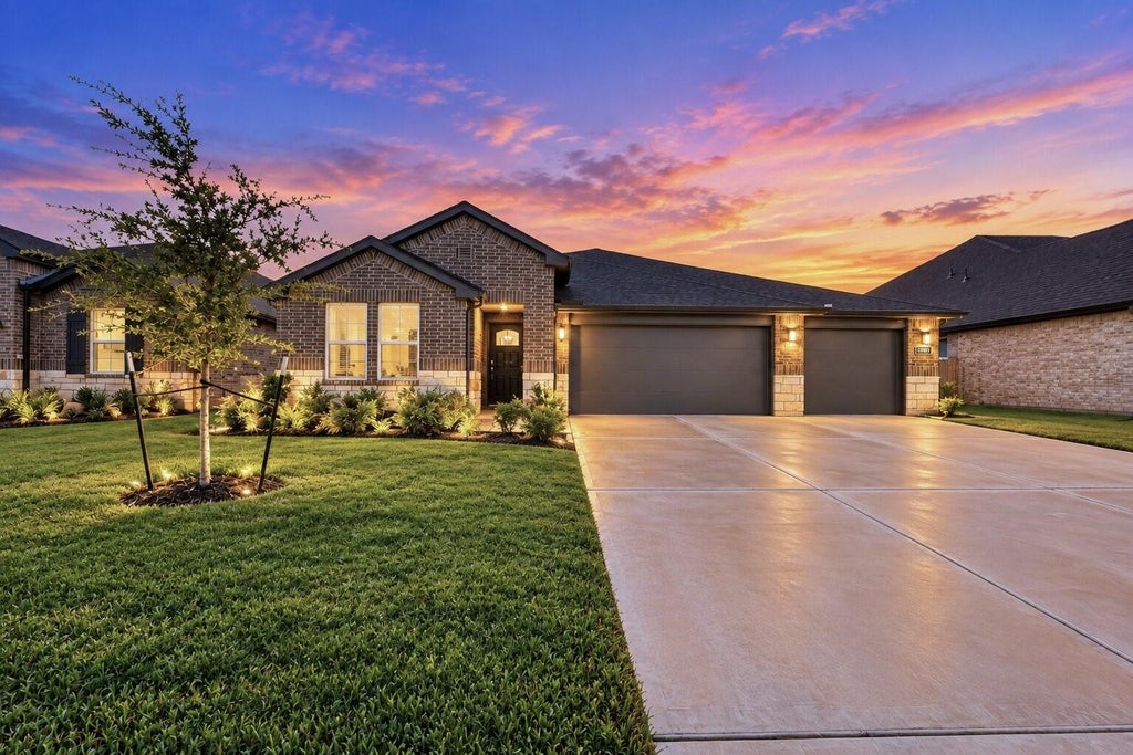 Photo of 31207 Kenswick Grove Lane, Fulshear, TX 77441 (MLS # 77349491)