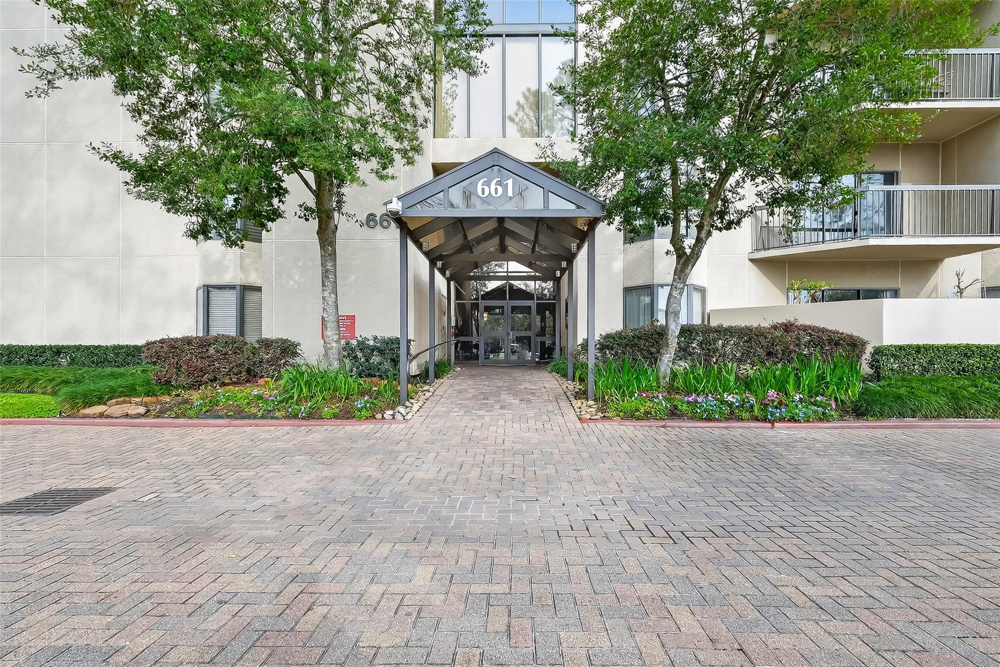 661 Bering Drive 409