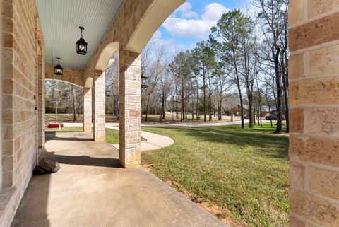 Tiny photo for 4046 Highland Pass, Montgomery, TX 77316 (MLS # 30659202)