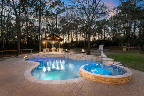 Tiny photo for 4046 Highland Pass, Montgomery, TX 77316 (MLS # 30659202)