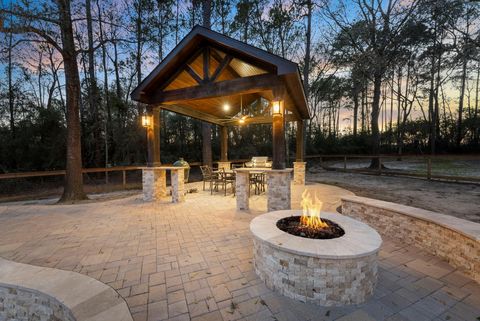 Tiny photo for 4046 Highland Pass, Montgomery, TX 77316 (MLS # 30659202)