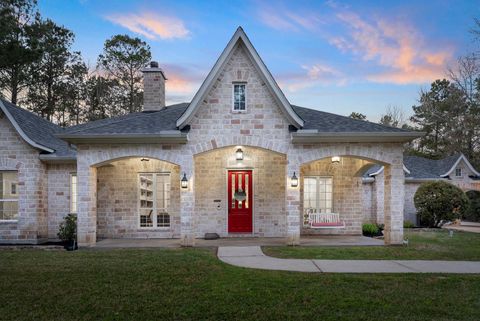 Tiny photo for 4046 Highland Pass, Montgomery, TX 77316 (MLS # 30659202)