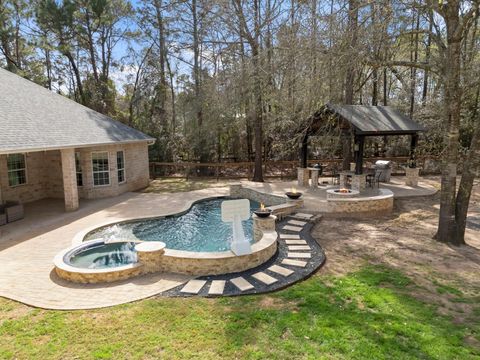 Tiny photo for 4046 Highland Pass, Montgomery, TX 77316 (MLS # 30659202)