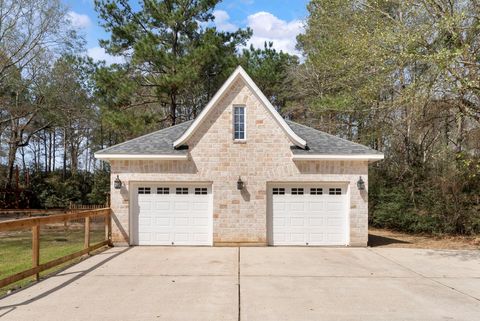 Tiny photo for 4046 Highland Pass, Montgomery, TX 77316 (MLS # 30659202)