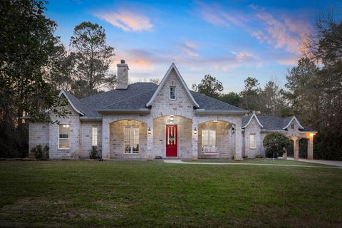 Tiny photo for 4046 Highland Pass, Montgomery, TX 77316 (MLS # 30659202)