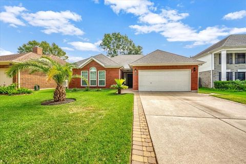 Photo of 146 Bayou Bend Drive, League City, TX 77573 (MLS # 4640279)