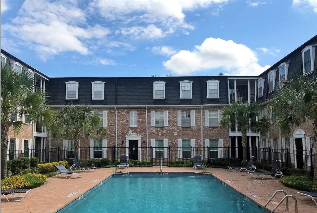 357 N Post Oak Lane 304