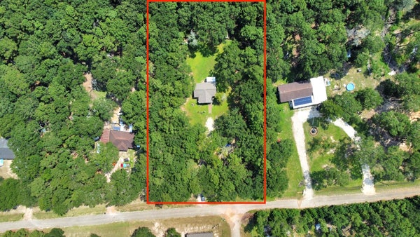 121 ELENDOR DR, CLEVELAND, TX 77328 - Image da67a2e9121cfba67a5b84bde8b4ca17/2740854837