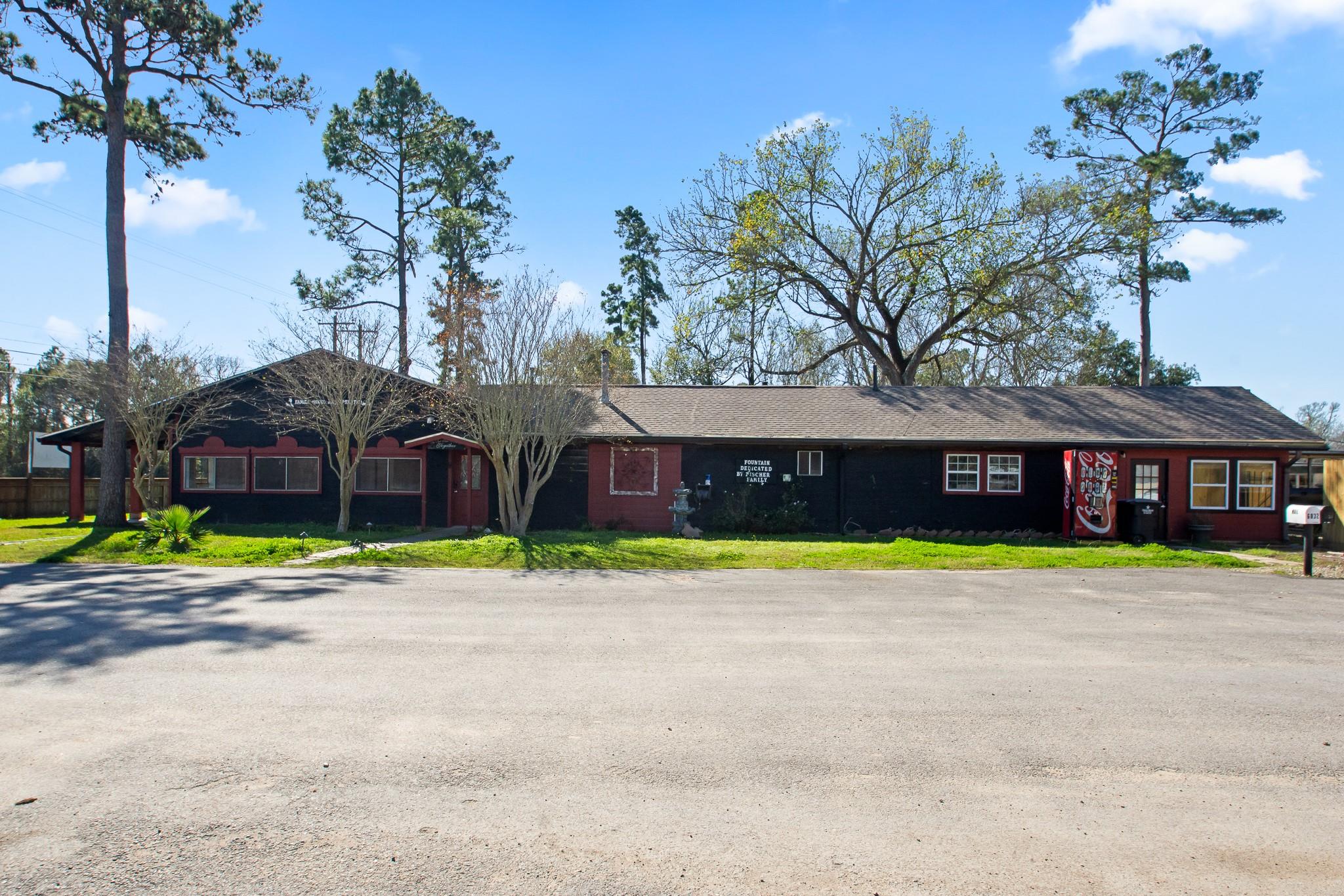 6830 S Highway 35
