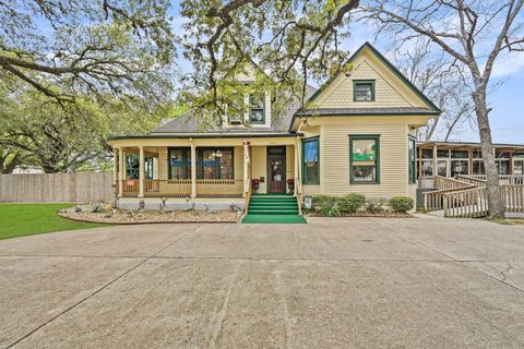 Photo of 1030 4th Street, Rosenberg, TX 77471 (MLS # 92039097) Photo of 1030 4th Street, Rosenberg, TX 77471 (MLS # 92039097)