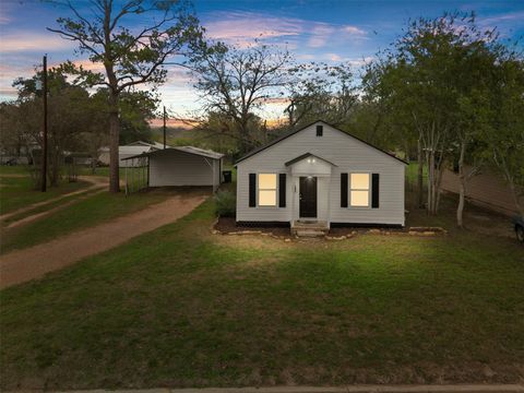 Photo of 107 Mulberry Street, Hallettsville, TX 77964 (MLS # 87523892)