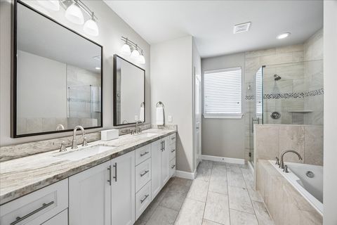 Tiny photo for 872 Wakefield Drive #C, Houston, TX 77018 (MLS # 98803519)