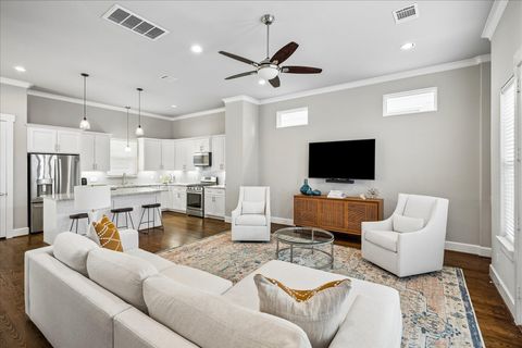 Tiny photo for 872 Wakefield Drive #C, Houston, TX 77018 (MLS # 98803519)