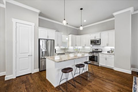 Tiny photo for 872 Wakefield Drive #C, Houston, TX 77018 (MLS # 98803519)