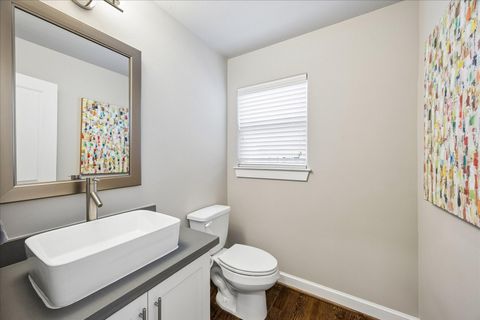 Tiny photo for 872 Wakefield Drive #C, Houston, TX 77018 (MLS # 98803519)