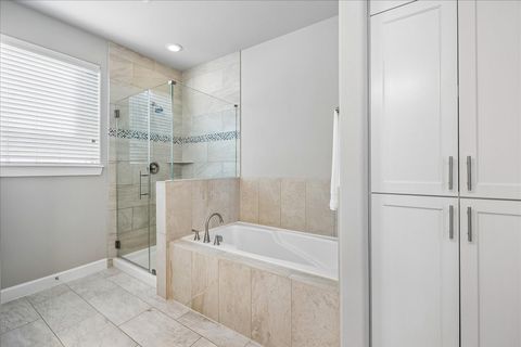 Tiny photo for 872 Wakefield Drive #C, Houston, TX 77018 (MLS # 98803519)