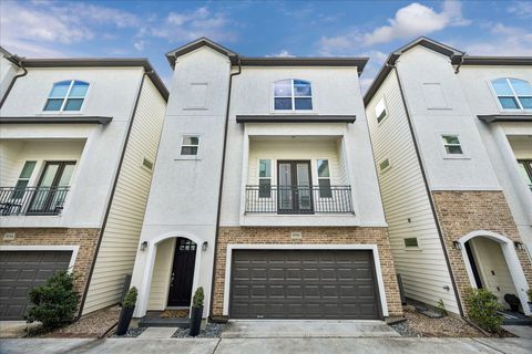 Photo of 872 Wakefield Drive #C, Houston, TX 77018 (MLS # 98803519)