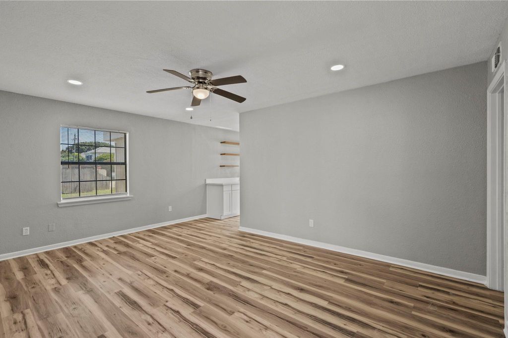 Photo of 1927 Avenue M 1/2 #9, Galveston, TX 77550 (MLS # 40818880)
