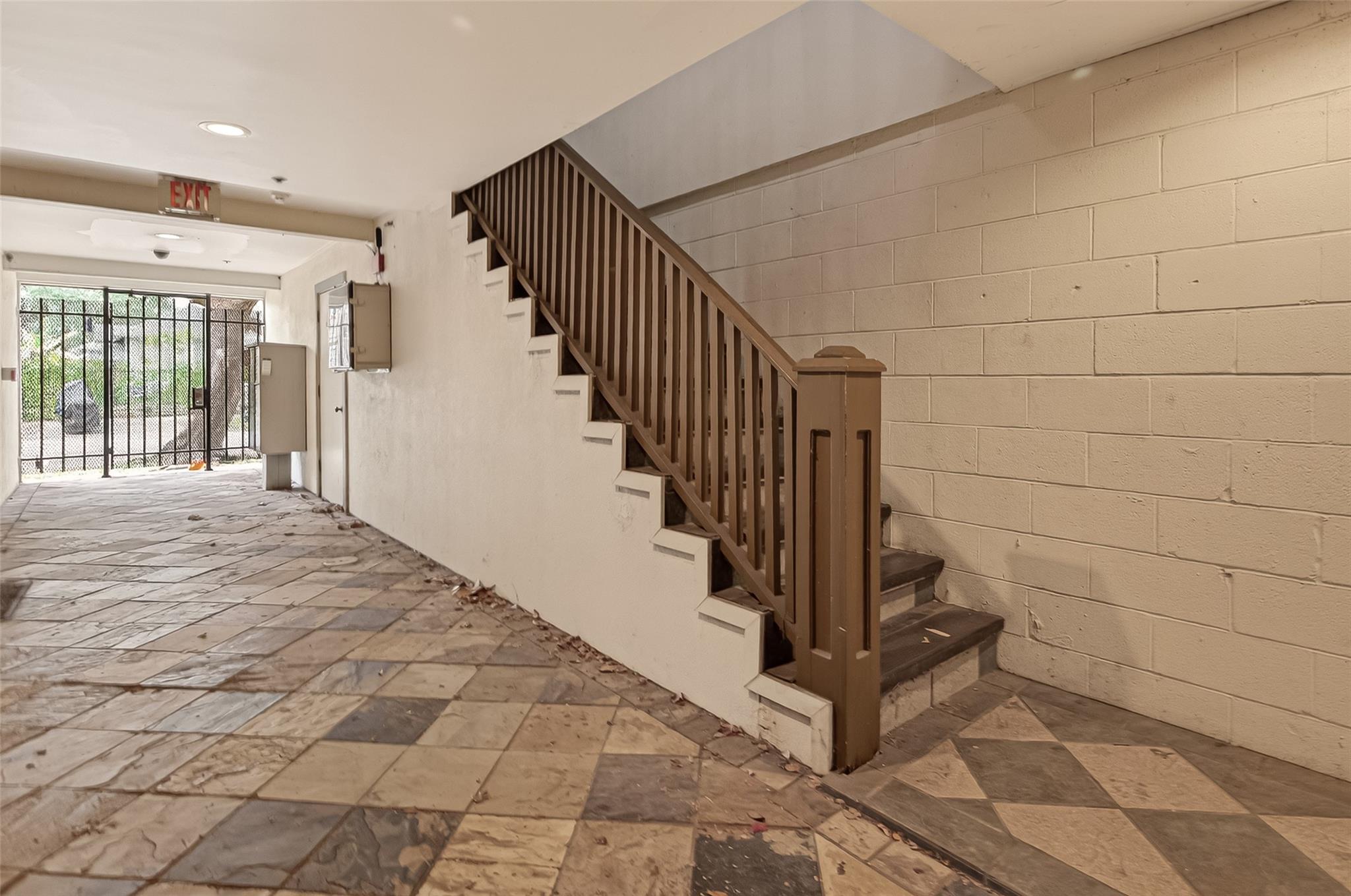 1342 Rutland Street 207