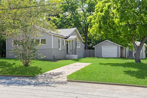 Photo of 620 S Bell Street, Bellville, TX 77418 (MLS # 35196908)