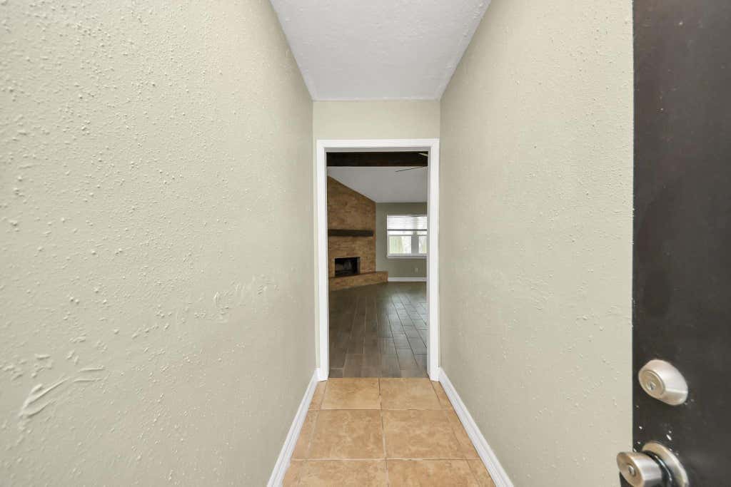 Photo of 1104 N Heron Drive, Seabrook, TX 77586 (MLS # 67403535)
