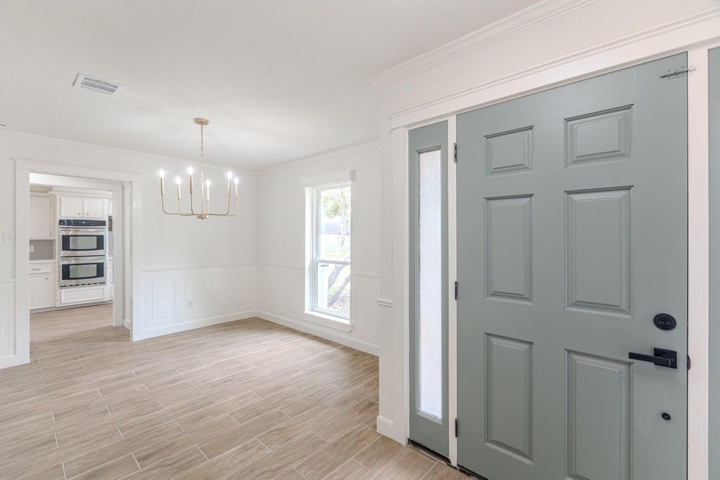 Photo of 10519 Kirkwren Drive, Houston, TX 77089 (MLS # 27986285)