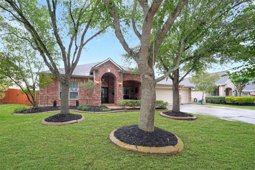 Photo of 28215 Gadwall Drive, Katy, TX 77494 (MLS # 72326892)