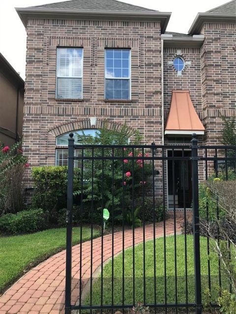 Photo of 13723 Brookbluff Ln Ln, Houston, TX 77077 (MLS # 72854742)