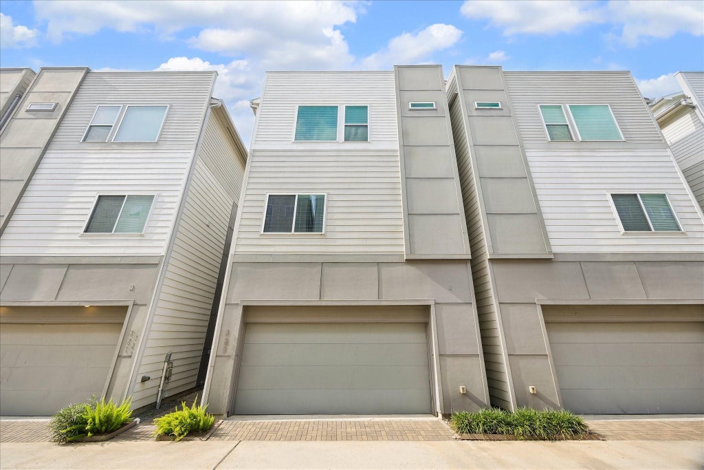 Photo of 323 Eado Park Circle, Houston, TX 77020 (MLS # 90298439)