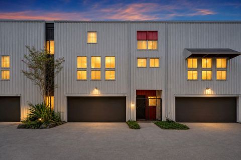 Photo of 219 W Gray Street, Houston, TX 77019 (MLS # 28996507)