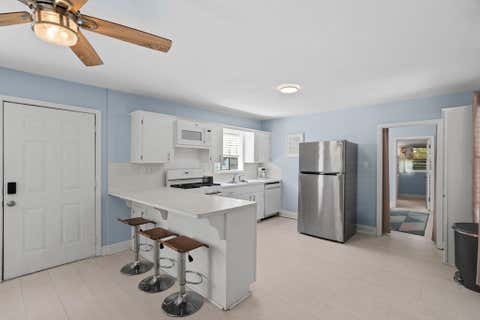 Photo of 3915 W Estes Drive Drive, Bacliff, TX 77518 (MLS # 76177537)