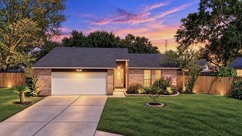 Photo of 9902 Jademont Lane, Houston, TX 77070 (MLS # 70008656)