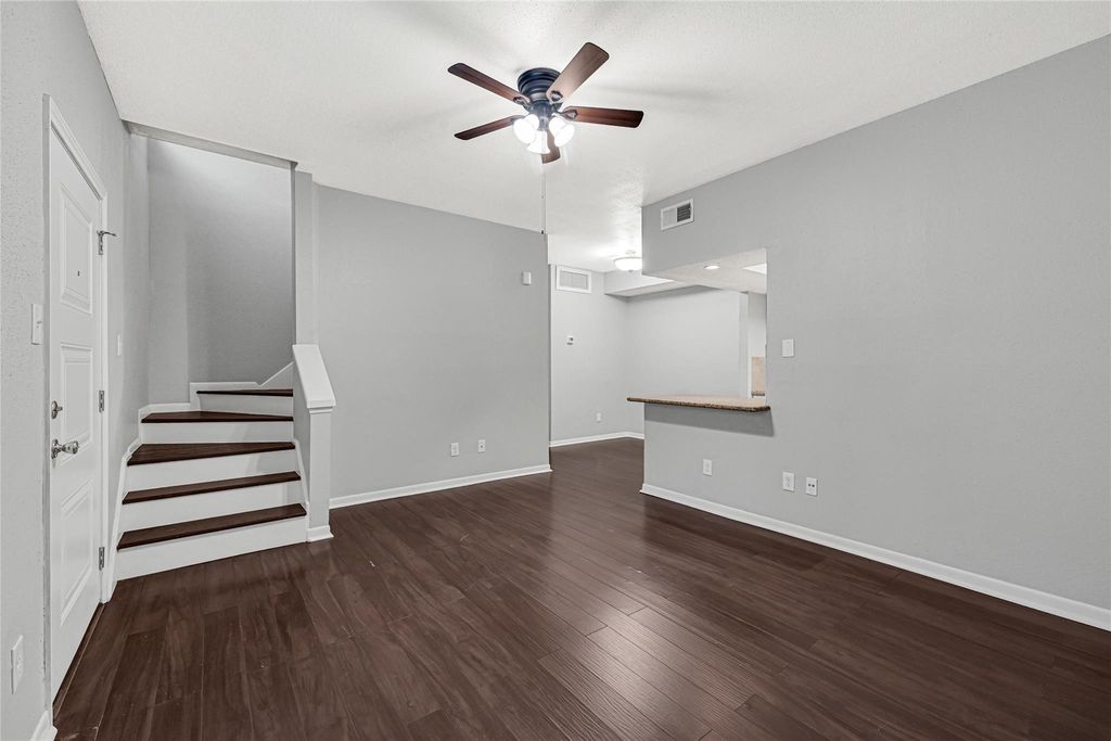 Photo of 2425 Augusta Drive #29, Houston, TX 77057 (MLS # 73970518)
